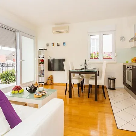 Apartamento La E Bella *