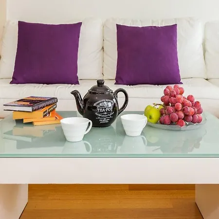 La E Bella Daire Hvar Town